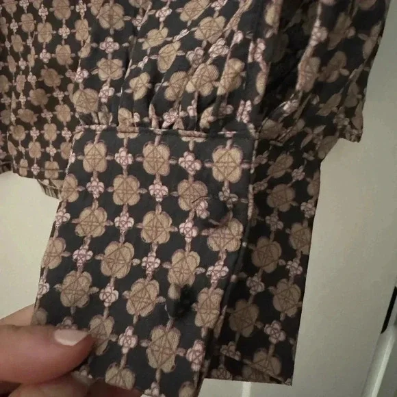 BLU PEPPER NWT BLOUSE Size M - Picture 3 of 5